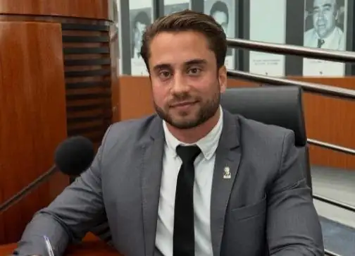 Justiça absolve vereador Matheus Braga e demais réus em caso da sede provisória da Prefeitura de Ipatinga
