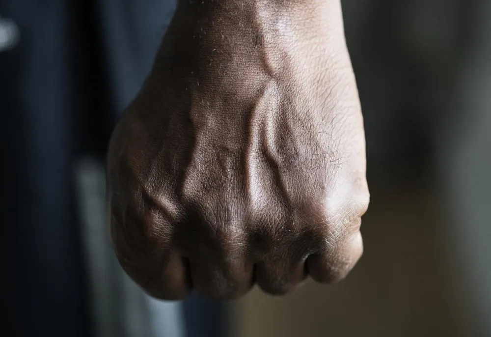 Adolescente é agredida pelo primo após discussão familiar em Timóteo