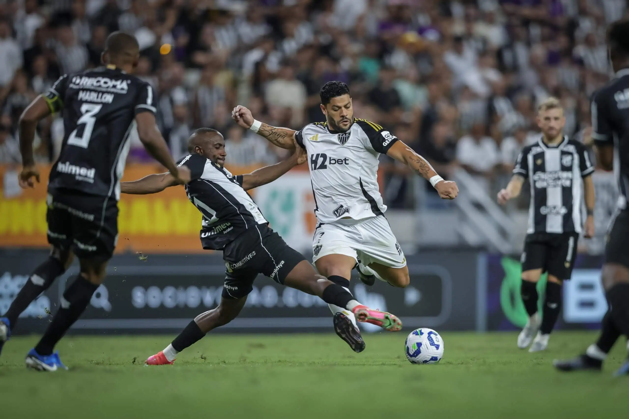 Atlético-MG usa força da Arena MRV para evitar queda no Brasileirão